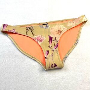 TRIANGL BIKINI BOTTOM  NWOT